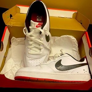 Womens Revolution 5 White Metallic Gold Star Athletic Shoes